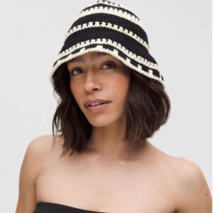 Lululemon Cotton Crochet Bucket Hat Size Small / Medium